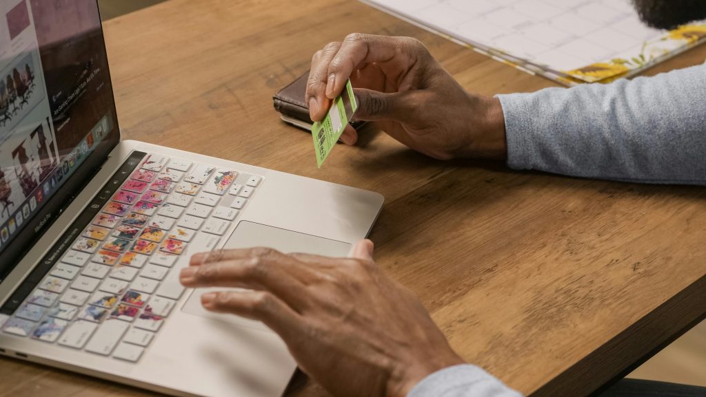 what bills help build credit